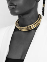 Atoti Mot Choker